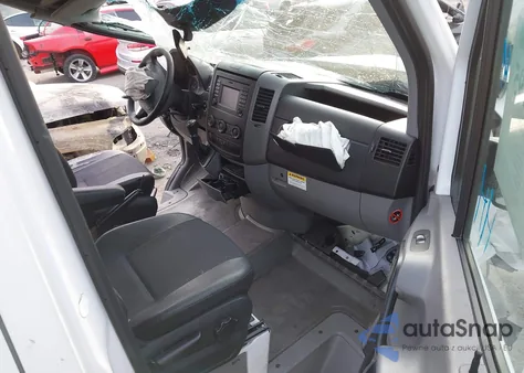 2014 Mercedes-Benz Sprinter 2500 Normal Roof from USA, damaged, VIN WDZPE7CCXE5886059